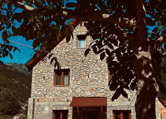 Vila Shkalla