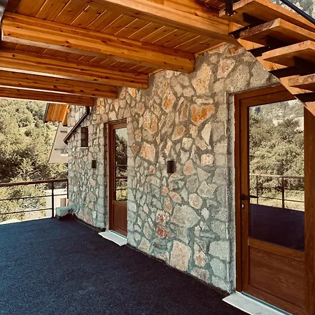 Vila Shkalla Theth Exterior photo